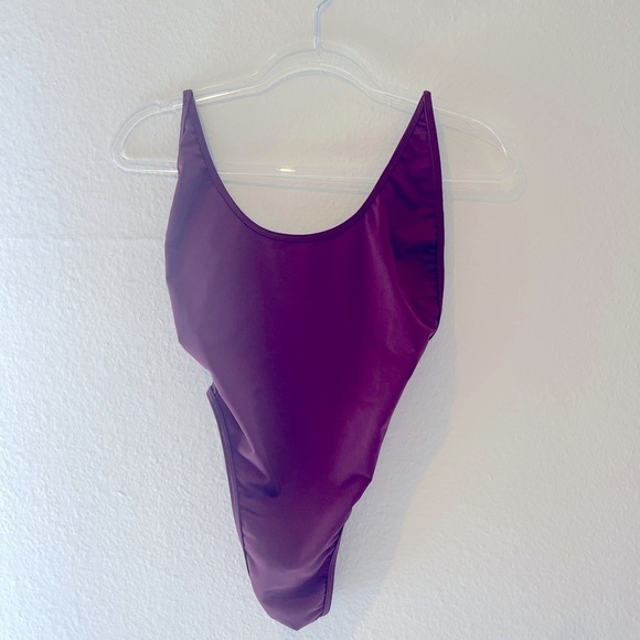 Laina Rauma Small thong onepiece swimsuit burgundy S - Picture 10 of 13